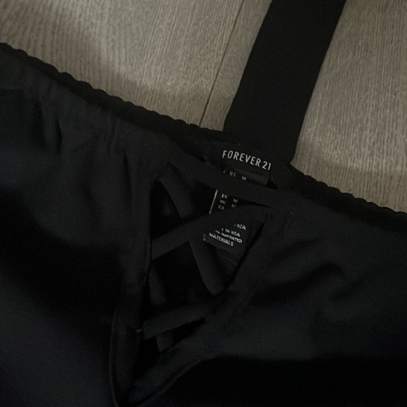 Little black dress with unique neckline - Picture 2 of 4